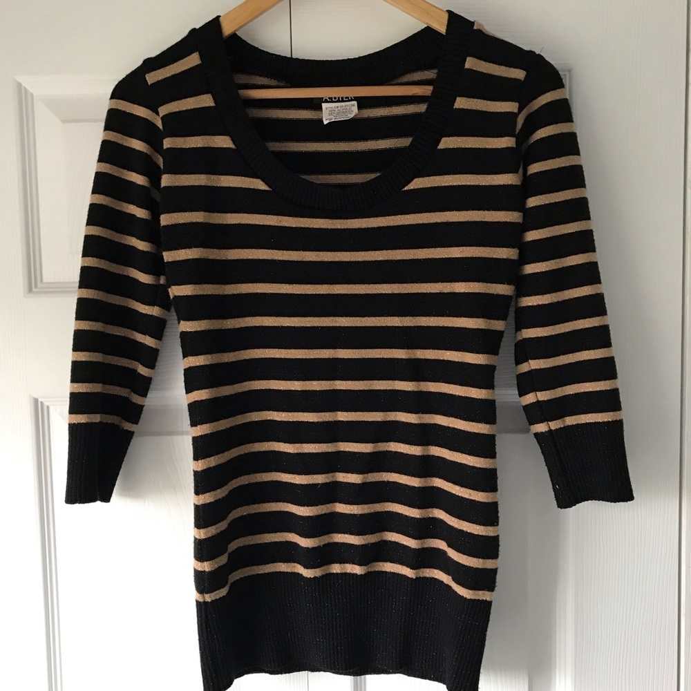 A.Byer Women’s Black & Gold Shimmer Sweater E1